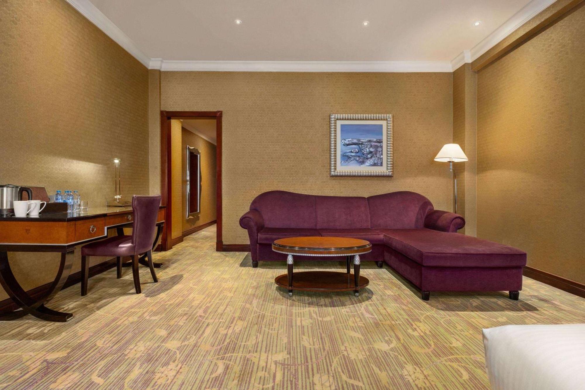 Grand Regency Doha, Trademark Collection By Wyndham Exterior foto A suite at the hotel