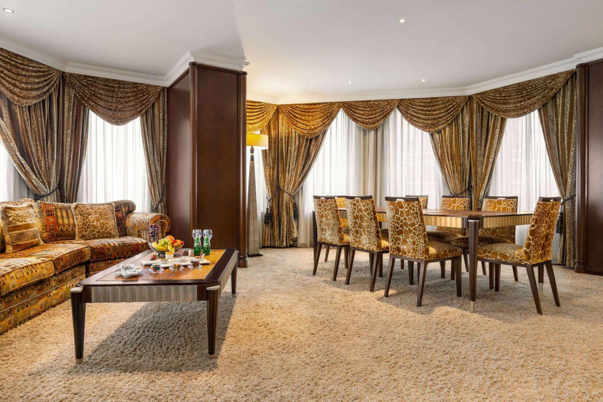 Grand Regency Doha, Trademark Collection By Wyndham Exterior foto A suite at the hotel