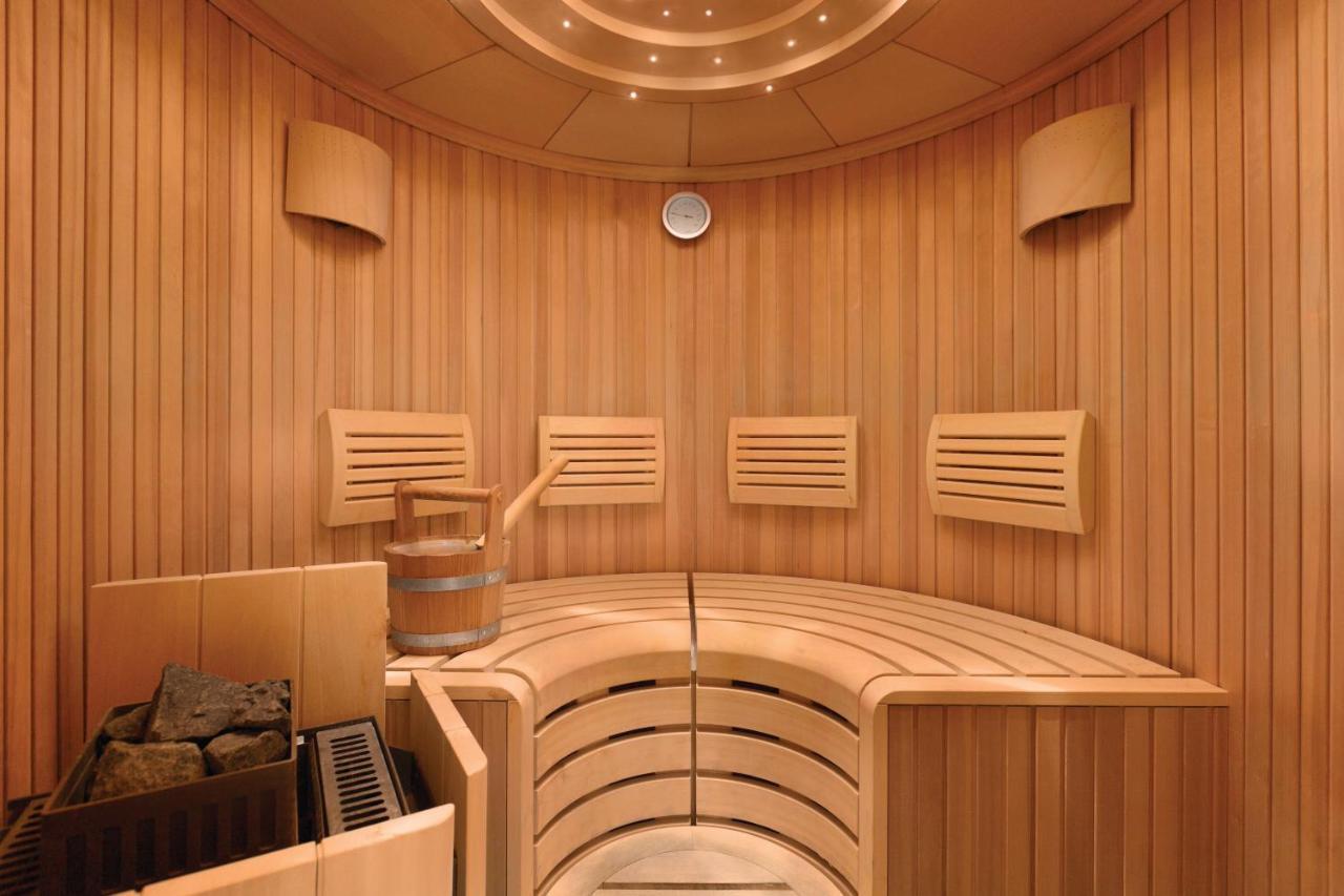 Grand Regency Doha, Trademark Collection By Wyndham Exterior foto A modern Finnish sauna