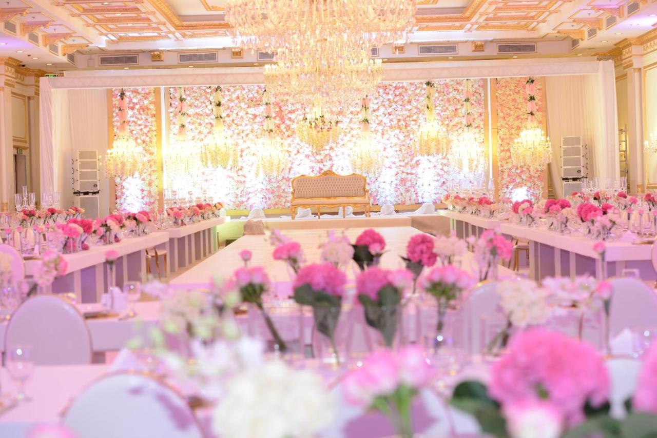Grand Regency Doha, Trademark Collection By Wyndham Exterior foto A wedding reception